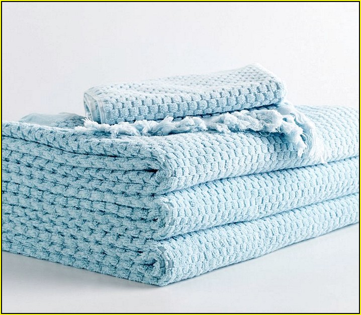 Aqua Bath Towels And Rugs
