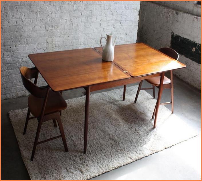 Expandable Dining Tables For Small Spaces