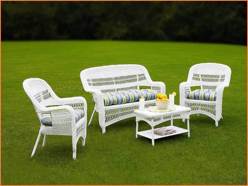 White Resin Outdoor Furniture