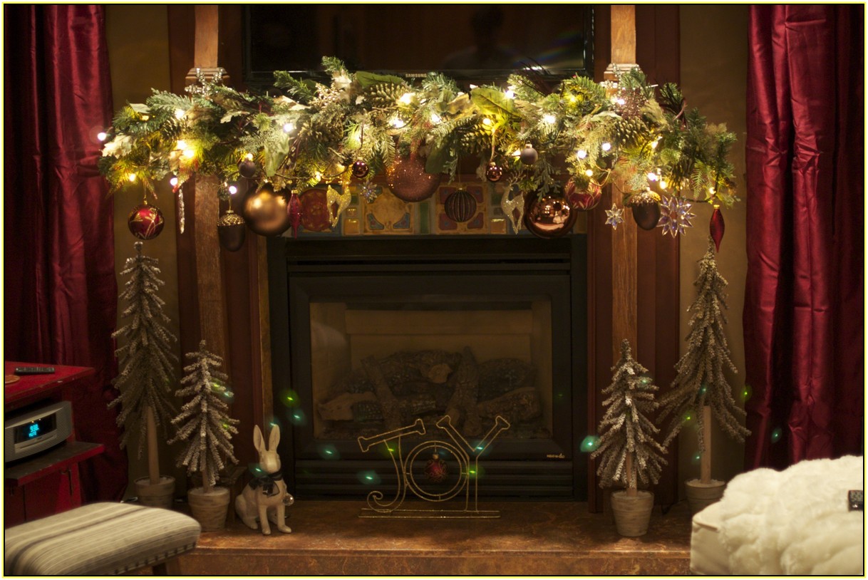 Fireplace Mantel Christmas Decorations
