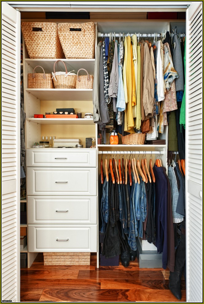 Organizing Small Closet Spaces