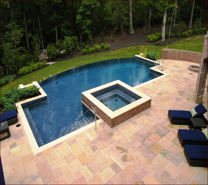 Pools For Small Back Yards