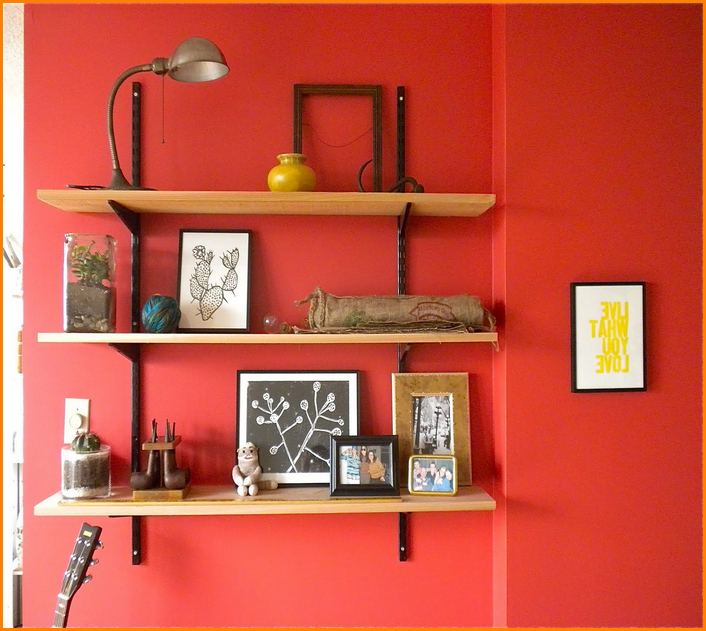 Red Wall Decoration Ideas