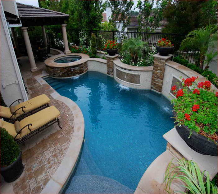 Small Pools For Small Backyards