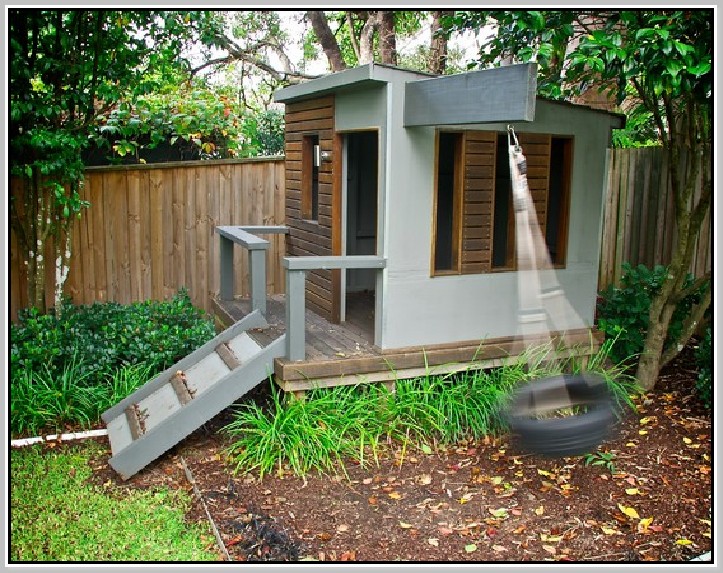 Step 2 Outdoor Playhouse