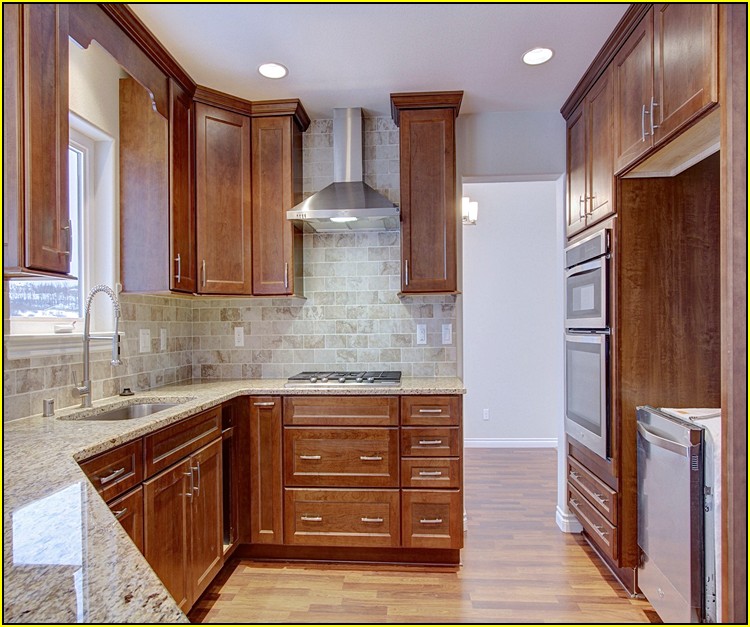 Crown Molding Kitchen Cabinets