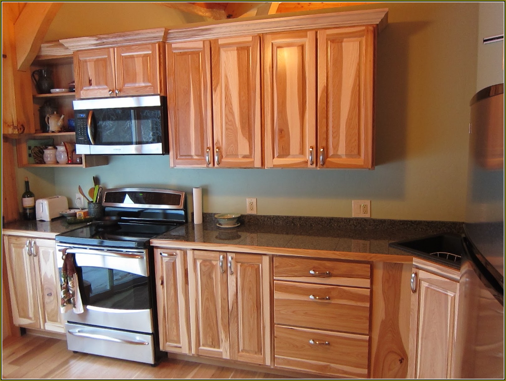 Hickory Kitchen Cabinets Pictures