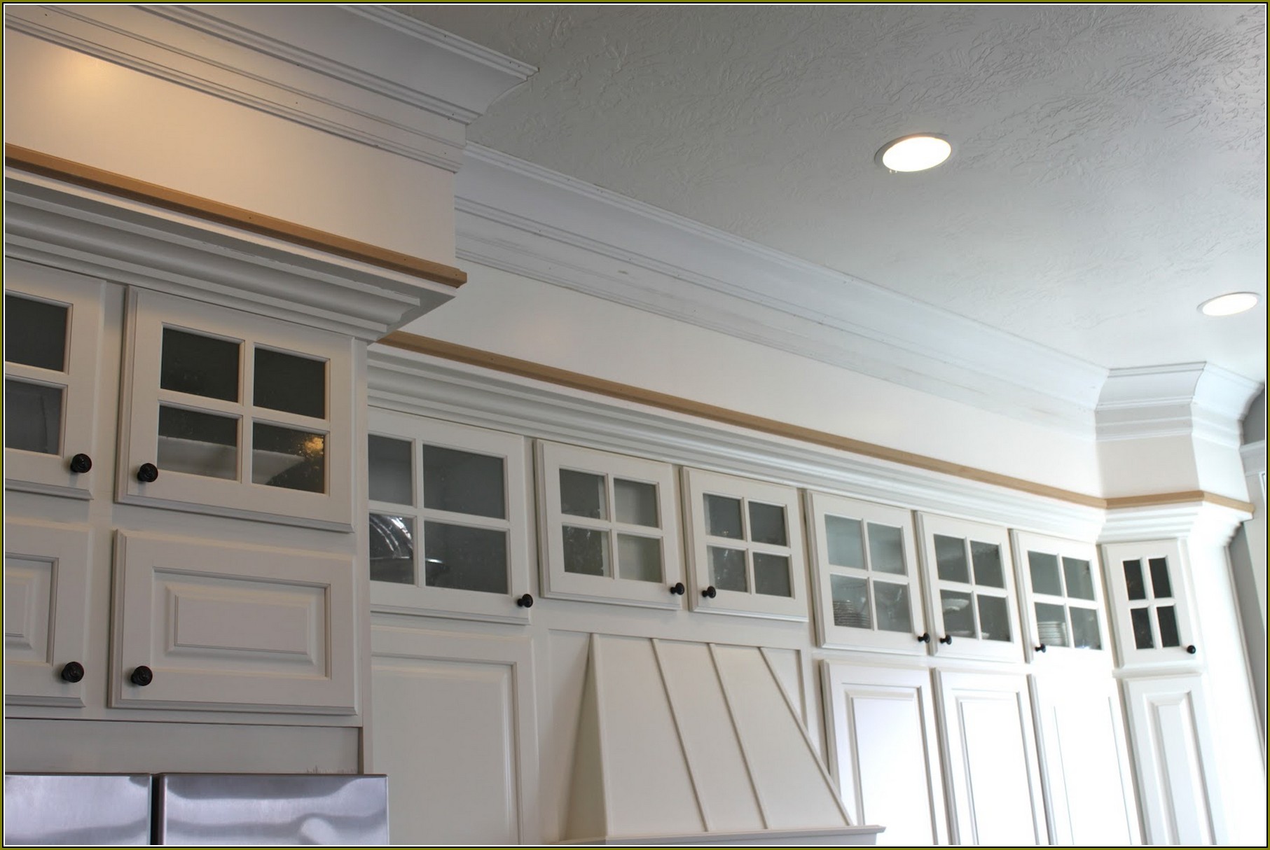 Kitchen Cabinet Molding And Trim Ideas