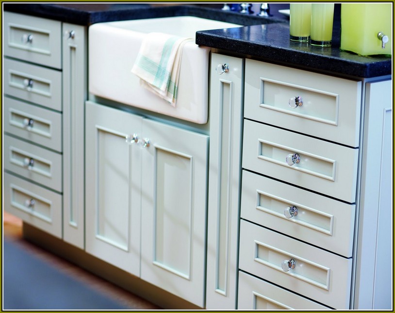 Kitchen Cabinets Handles And Knobs