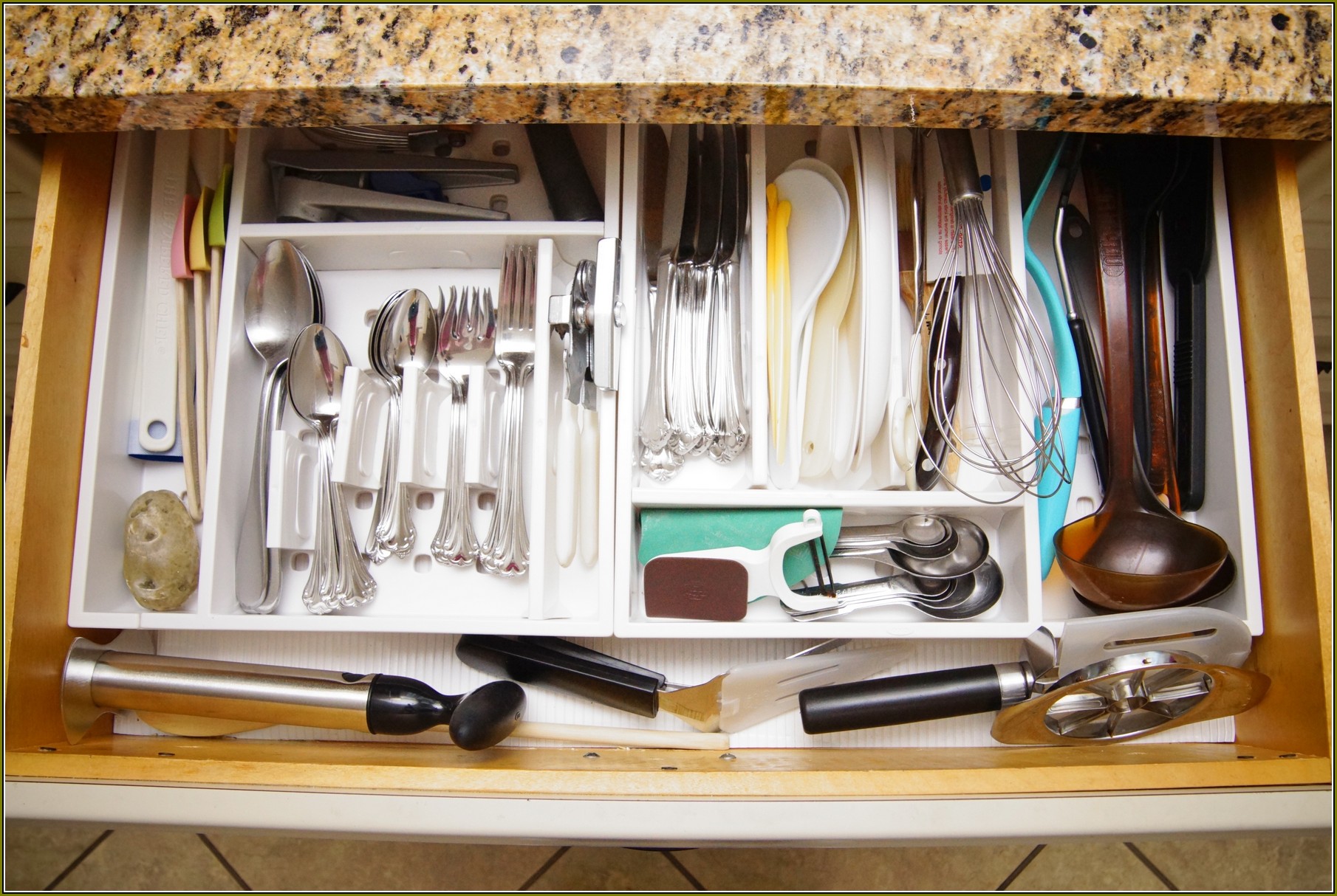 Organizing Kitchen Cabinets And Drawers