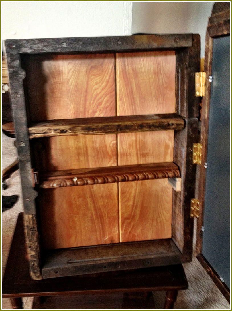 Pallet Wood Medicine Cabinet