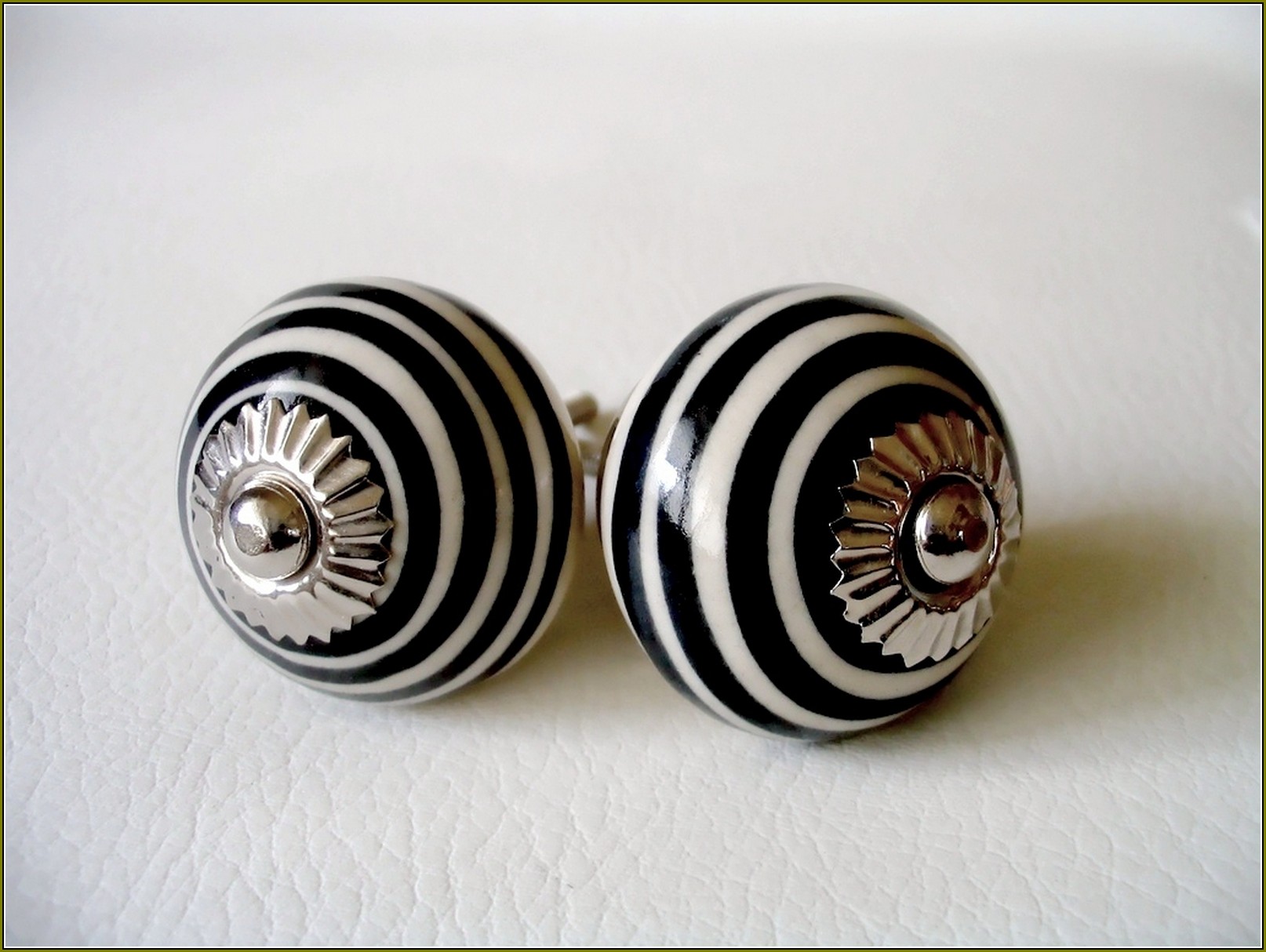 Porcelain Cabinet Knobs And Pulls