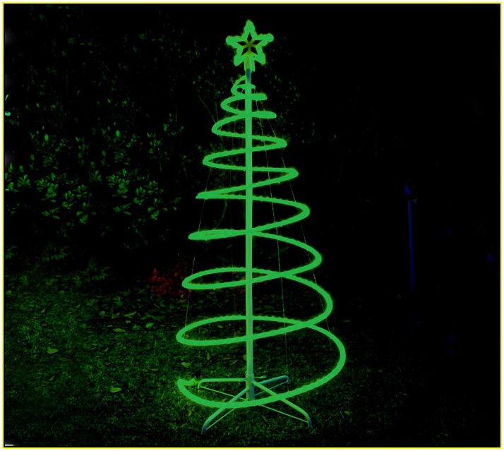 Rope Lights On Christmas Tree