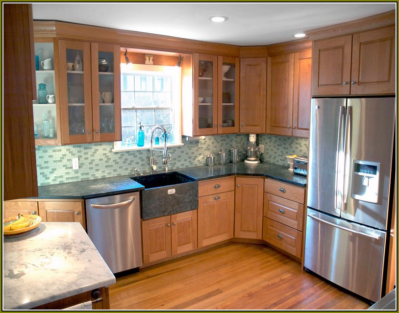 Shaker Style Cabinets With Glass