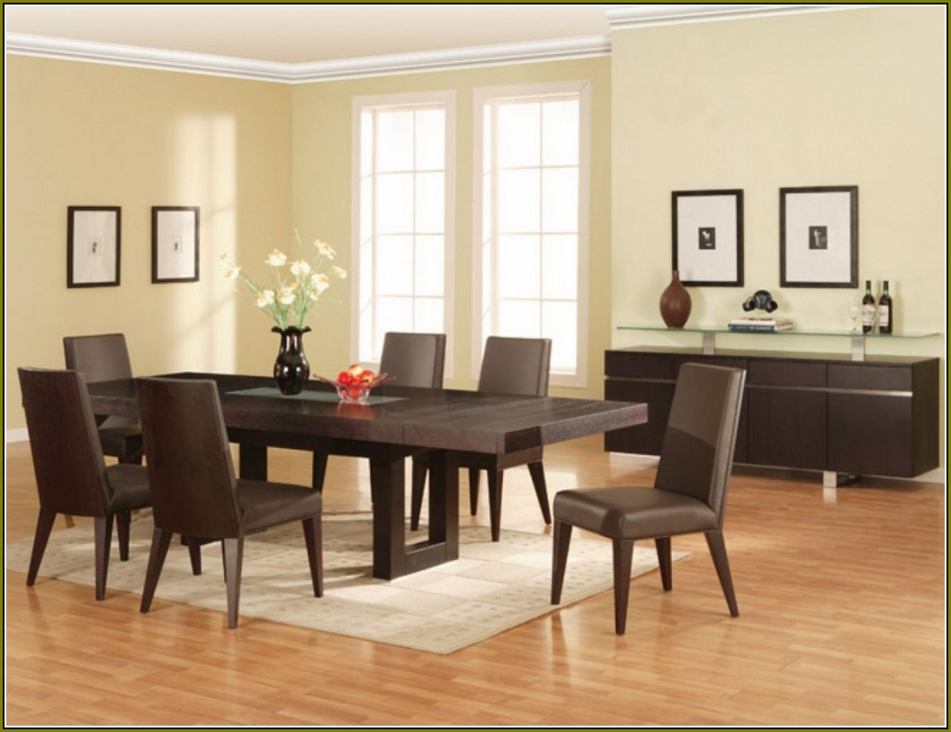 Sumter Cabinet Company Dining Room Set