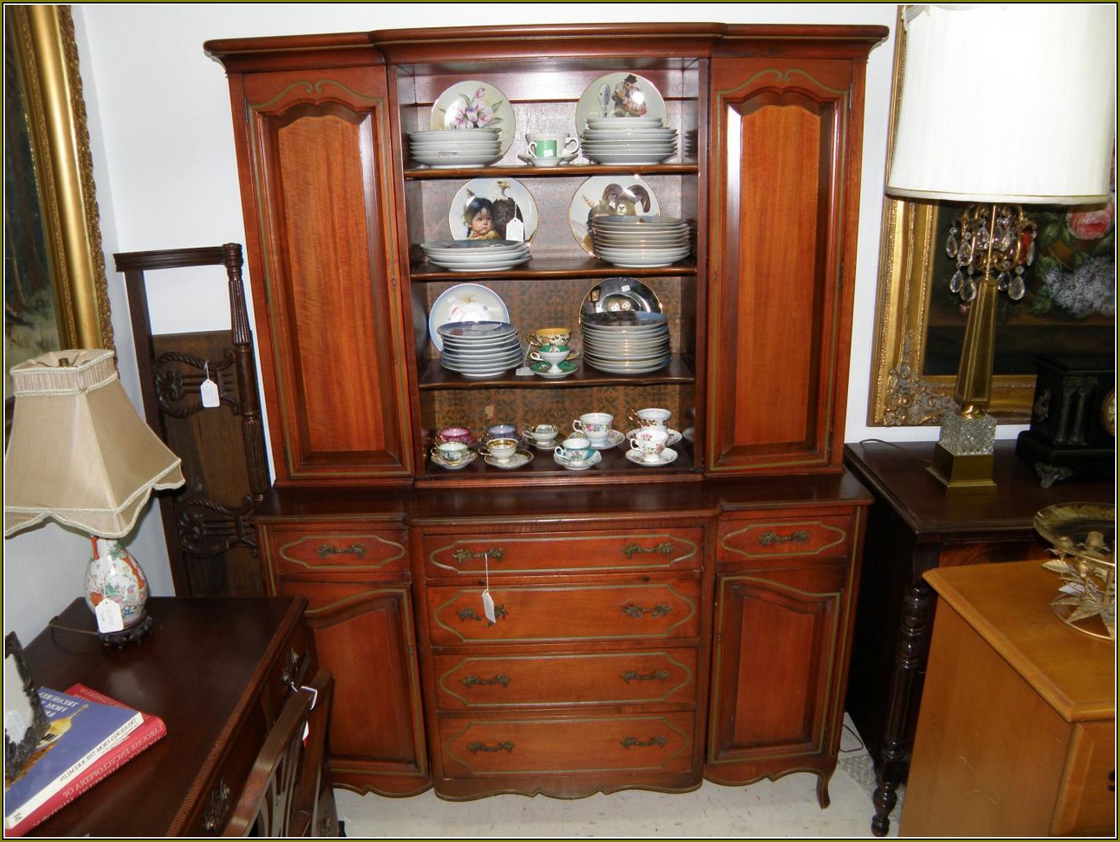 Vintage Thomasville China Cabinet